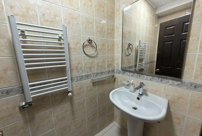 Casă individuală cu 4 camere cu Canalizare în Pipera - 12