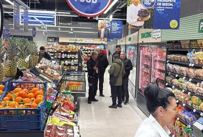 Spațiu comercial, de 326 mp, în Pieții - 8