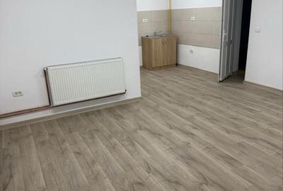 Apartament cu 4 camere în Central - 1
