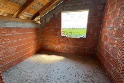 Casa individuala P+M Giroc. Strada linistita doar de case. Comsion 0 - 11