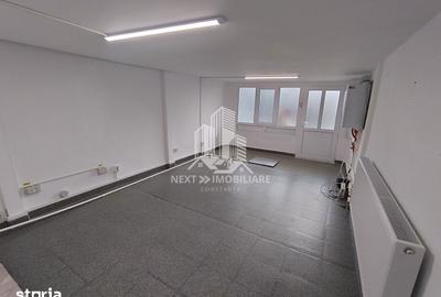 Spațiu comercial, de 29 mp, în Central - 4