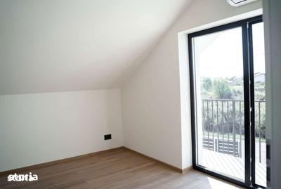 Casă cu 6 camere cu Teren 400 Mp în Moșnița Nouă - 16