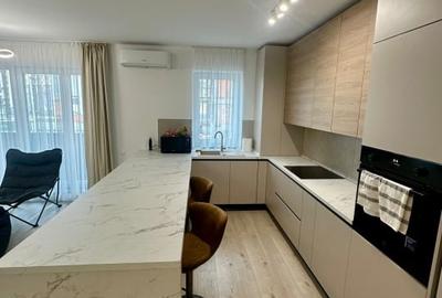 Apartament cu 2 camere decomandat, mobilat în Tractorul - 2