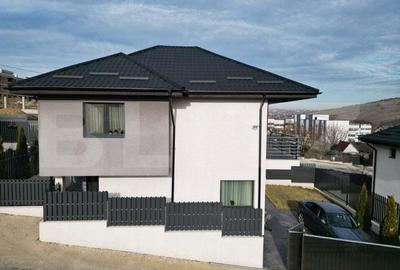 Casă cu 4 camere cu Teren 250 Mp în Rediu - 2
