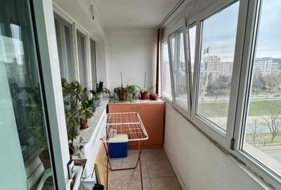 Apartament cu 3 camere decomandat în Podu Roș - 2
