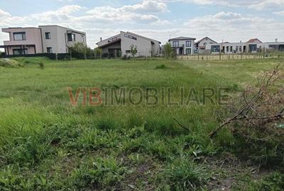 Teren intravilan de 700 mp, în Săcălaz