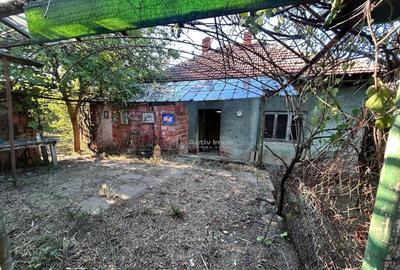 Casă cu 4 camere cu Teren 555 Mp în Central - 2