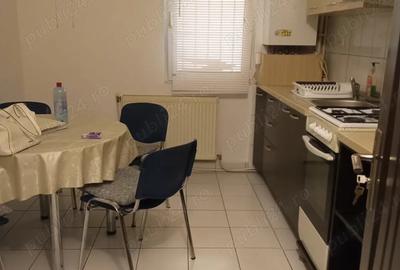 De vanzare apartament 3 camere decomandate - 2