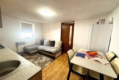 Apartament 2 camere pe 2 niveluri 55 mp - zona Strazii Caracal-Centru