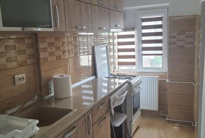 Garsonieră decomandată în 9 Mai - 9