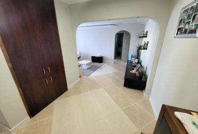 Apartament cu 3 camere decomandat în Micro 21 - 2