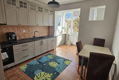 Apartament cu 3 camere semidecomandat în Central - 3