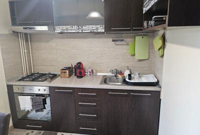 Apartament cu 3 camere decomandat în Steaua - 8