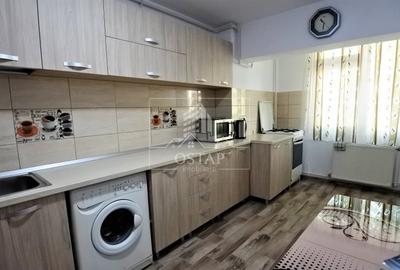 Apartament cu 3 camere decomandat, mobilat în 9 Mai - 9