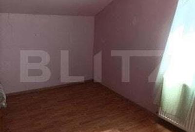 Casă cu 5 camere cu Teren 200 Mp în Central - 4