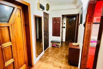 Se vinde apartament 3 camere decomandat. - 3