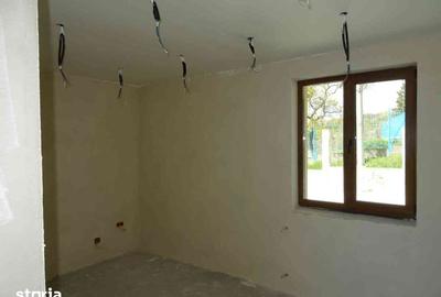 Casă cu 5 camere cu Teren 640 Mp în Central - 11