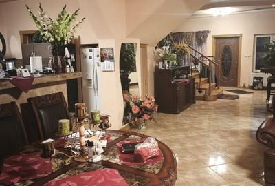 Casă cu 3 camere cu Teren 100 Mp în Central - 2