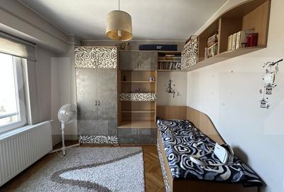 Apartament de vanzare, cu 3 camere, 2 bai, zona Iulius Town - 8