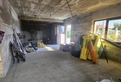 Casă cu 7 camere cu Teren 523 Mp în Central - 5