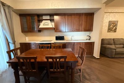 Apartament cu 3 camere decomandat, mobilat în Central - 41
