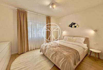 Direct dezv. -Ap. 2 camere mobilat -decomandat, etaj 1/2, geam la baie - 1