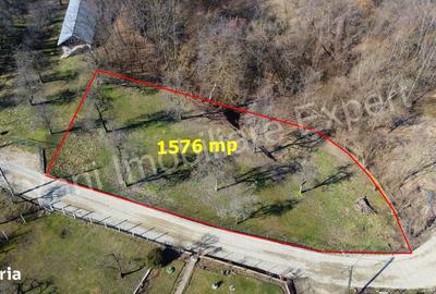 Teren de 1576 mp, în Valea Iașului