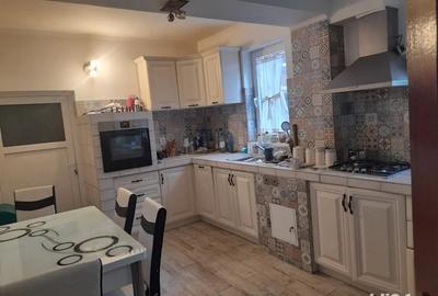 Vila de vinzare 200 m utili plus garaj cu etaj 120 m util teren 400 m compusa din 4 dormitoare 2 bai Vila de vinzare 200 m utili plus garaj cu etaj 120 m util teren 400 m compusa din 4 dormitoare 2 bai - 6