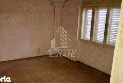 Casă cu 4 camere cu Teren 1079 Mp în Vârfurile - 12