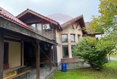 Casă cu 7 camere cu Teren 1274 Mp în Valea Borcutului - 3