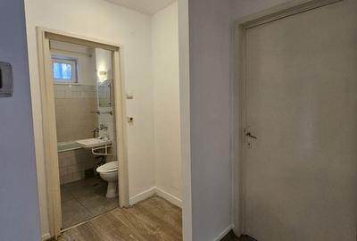 Apartament cu 3 camere decomandat în Cantemir - 2