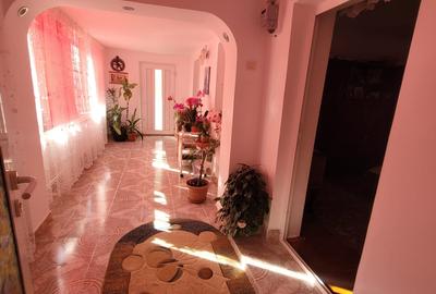 Loc. Cumpana - Casa  cu teren 600 mp -deschidere 19 mp - garaj - 119.500 Euro - 8