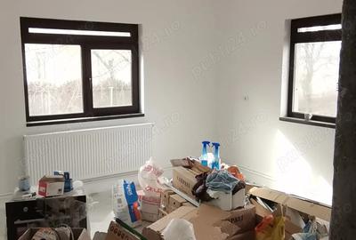 Casă cu Teren 1046 Mp în Lanurile - 1