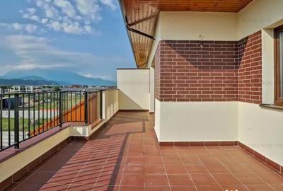 Apartament cu 3 camere decomandat în Cristian - 1