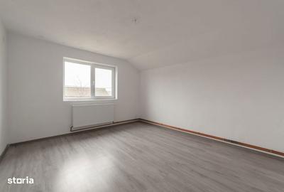 Casă cu 5 camere cu Garaj în Călinești - 13