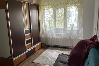 Apartament 2 camere Scoala 17 - 1
