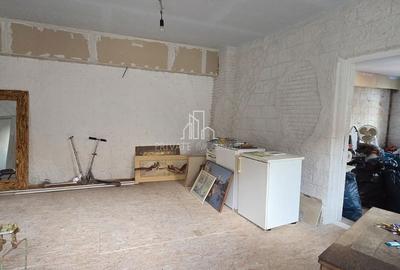 Casă cu 4 camere decomandat în Angofa - 1