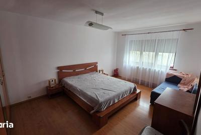 Apartament cu 4 camere în Central - 13