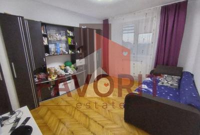 Apartament 3 camere decomandat | Zona Sagului - 1