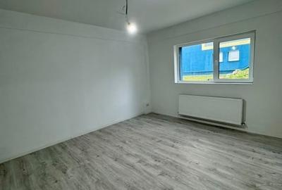 Garsonieră decomandată în Baza 3 - 4