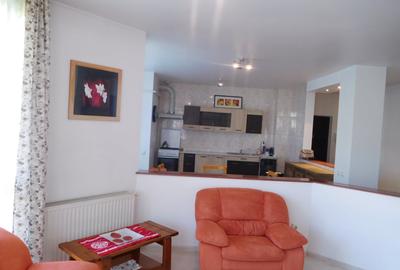 Apartament cu 3 camere decomandat în Grigorescu