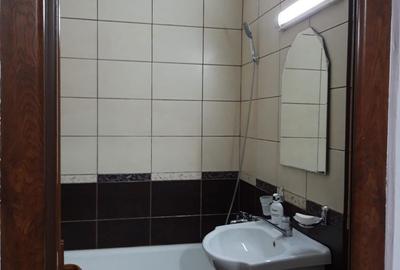 Apartament cu 2 camere decomandat în Micro 20 - 2