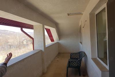 Casă cu 4 camere cu Teren 1500 Mp în Izvoru Dulce (Beceni) - 2