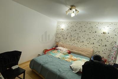 Casă individuală cu 8 camere cu Canalizare în Giulești - 3