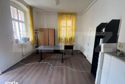 Casă cu 4 camere cu Teren 225 Mp în Ultracentral - 2