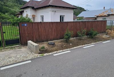 Casă cu 3 camere în Schitu Scoicești - 2