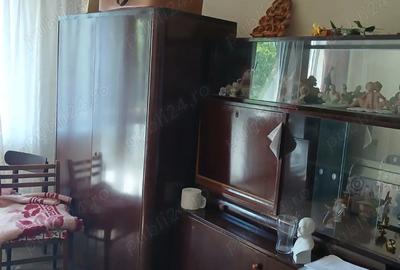 Vand apartament etaj 2 in cartier Micro 3 - 5