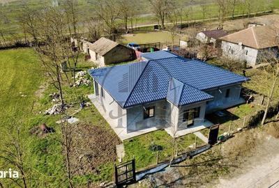 Casă cu 4 camere cu Teren 2561 Mp în Cobadin - 20