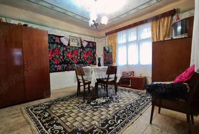 Casă în Ribița - 1