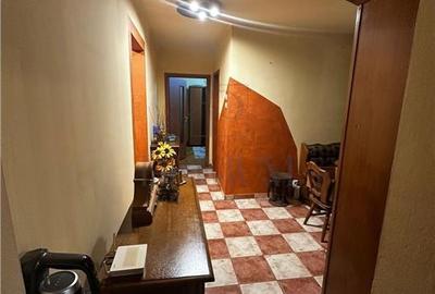 CIRCUMVALATIUNII - ETAJ 1 - BLOC IZOLAT - 4 camere - 2 bai - debara - decomandat - 5